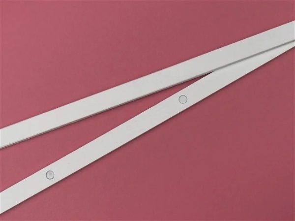 Poster Hanger White 430mm (For 16 inch) 10412